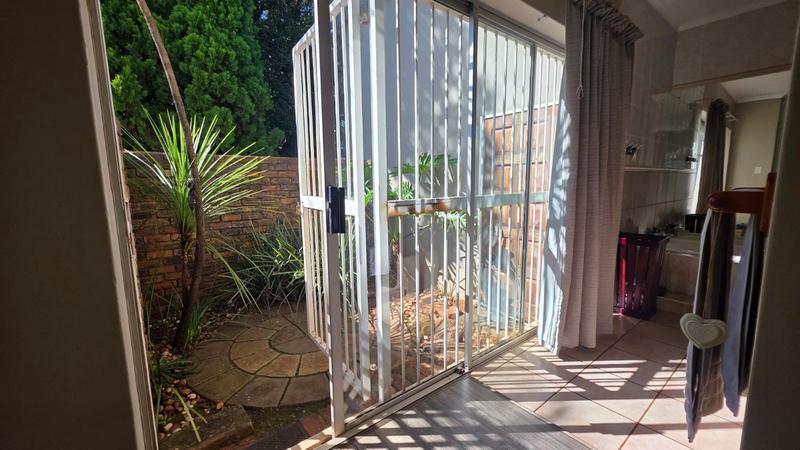 3 Bedroom Property for Sale in Eldoraigne Gauteng