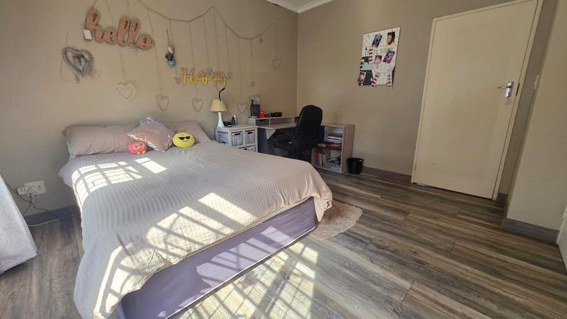 3 Bedroom Property for Sale in Eldoraigne Gauteng
