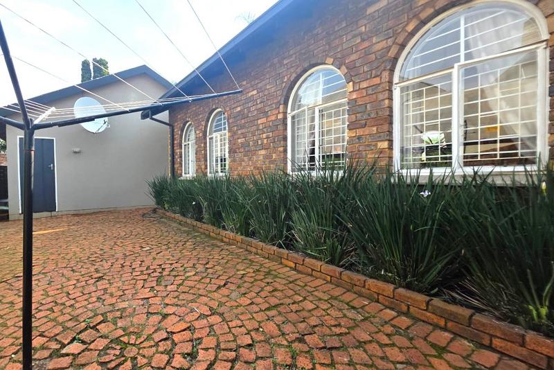 3 Bedroom Property for Sale in Eldoraigne Gauteng