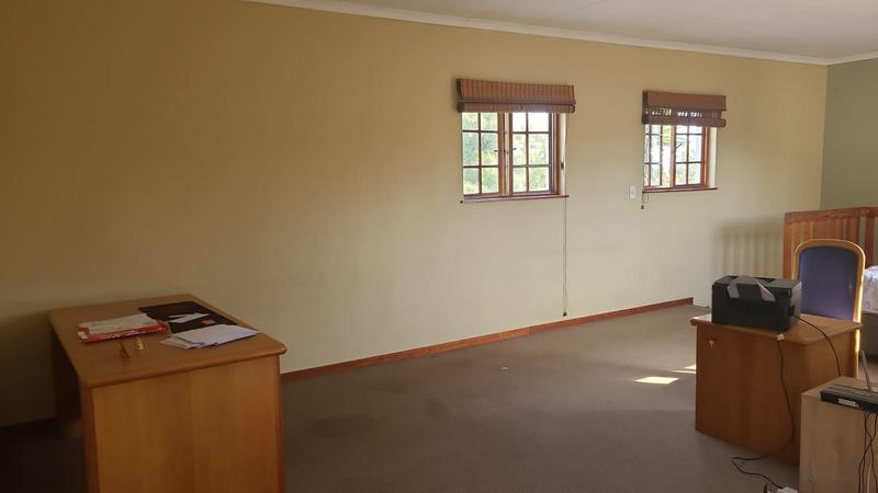 8 Bedroom Property for Sale in Carlswald Gauteng