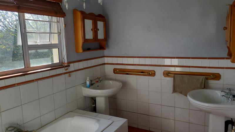8 Bedroom Property for Sale in Carlswald Gauteng