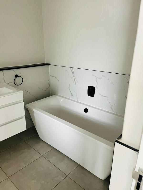 To Let 3 Bedroom Property for Rent in Waterfall Gauteng