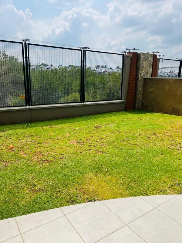 To Let 3 Bedroom Property for Rent in Waterfall Gauteng