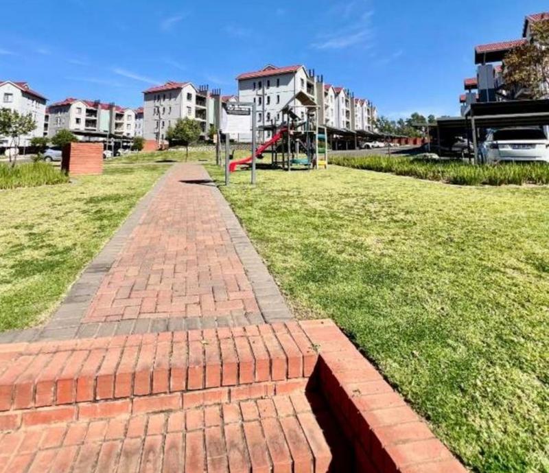 1 Bedroom Property for Sale in Modderfontein Gauteng