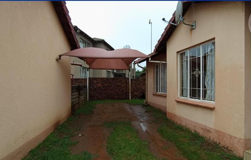 2 Bedroom Property for Sale in Ormonde Gauteng