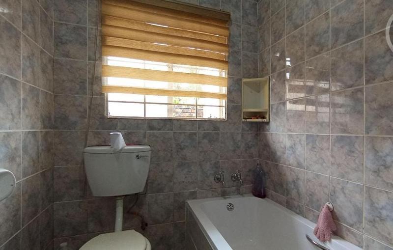 2 Bedroom Property for Sale in Ormonde Gauteng