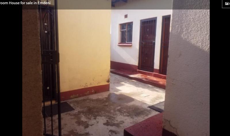 2 Bedroom Property for Sale in Emdeni Gauteng