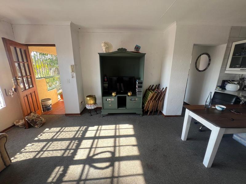 2 Bedroom Property for Sale in Greenhills Gauteng
