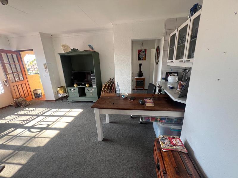 2 Bedroom Property for Sale in Greenhills Gauteng