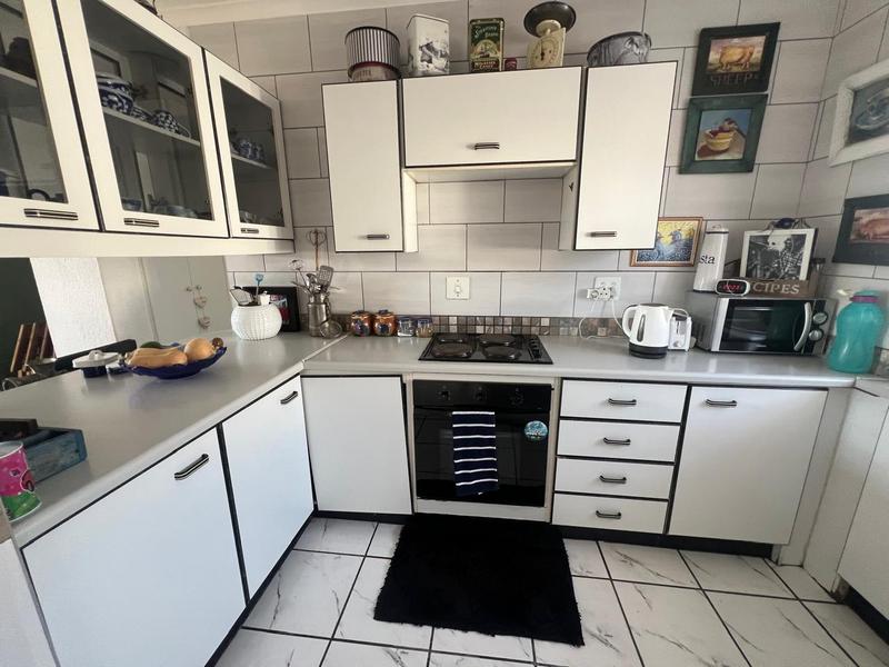 2 Bedroom Property for Sale in Greenhills Gauteng