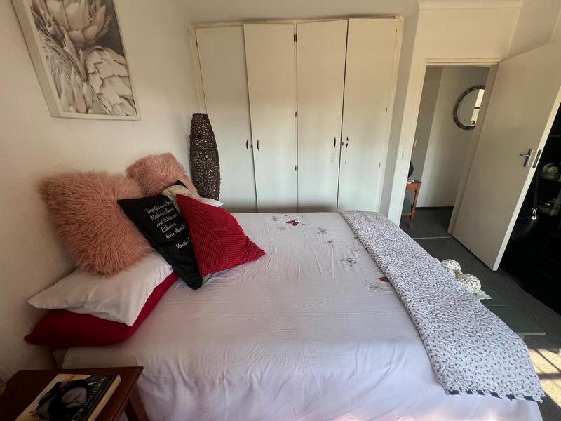 2 Bedroom Property for Sale in Greenhills Gauteng