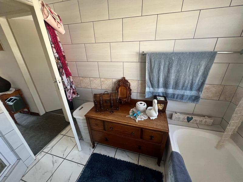 2 Bedroom Property for Sale in Greenhills Gauteng