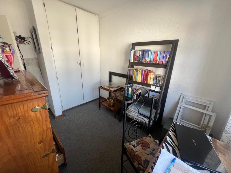 2 Bedroom Property for Sale in Greenhills Gauteng