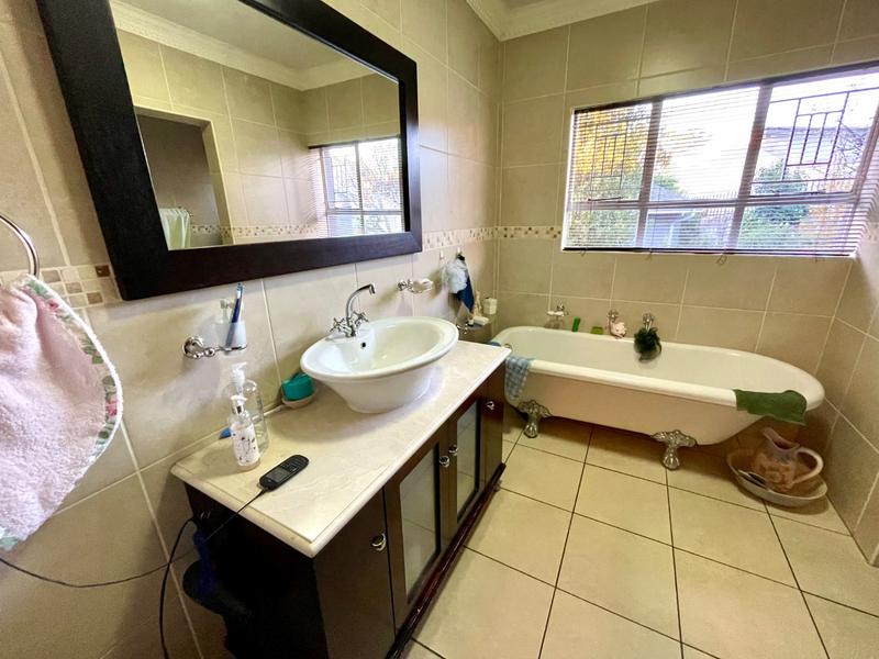 7 Bedroom Property for Sale in Noordheuwel Gauteng