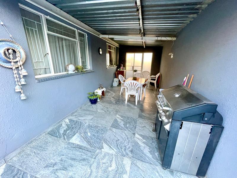 7 Bedroom Property for Sale in Noordheuwel Gauteng
