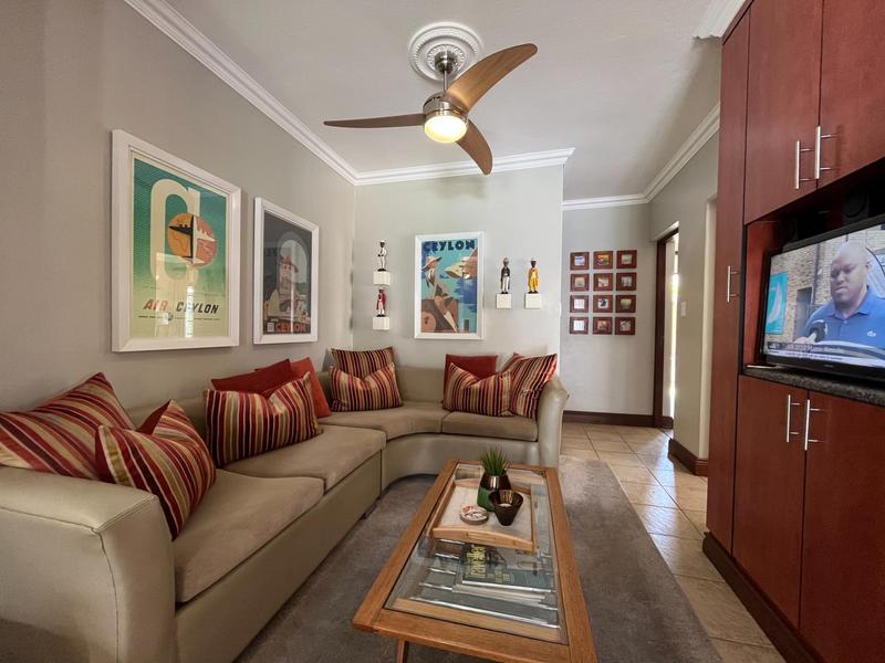 To Let 2 Bedroom Property for Rent in Waterkloof Ridge Gauteng