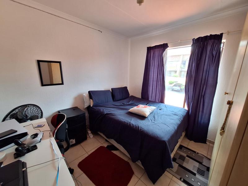 To Let 2 Bedroom Property for Rent in Vorna Valley Gauteng