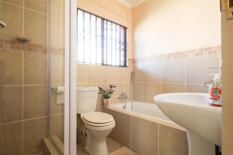 3 Bedroom Property for Sale in Thatchfield Gauteng