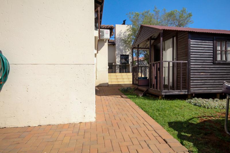 3 Bedroom Property for Sale in Thatchfield Gauteng