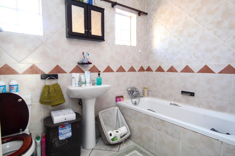 3 Bedroom Property for Sale in Thatchfield Gauteng