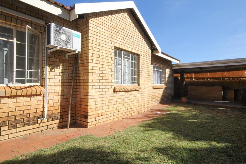 3 Bedroom Property for Sale in Thatchfield Gauteng