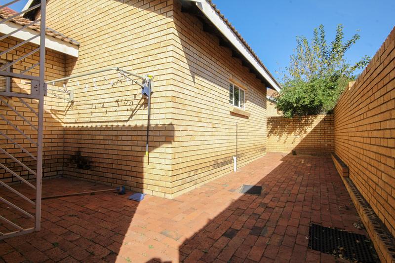 3 Bedroom Property for Sale in Thatchfield Gauteng