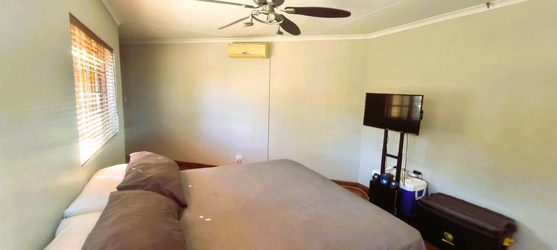 5 Bedroom Property for Sale in Zwartkop Gauteng