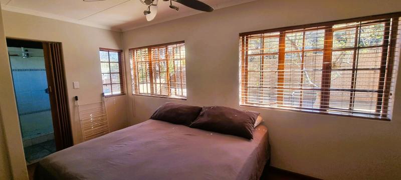 5 Bedroom Property for Sale in Zwartkop Gauteng