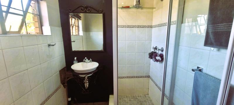 5 Bedroom Property for Sale in Zwartkop Gauteng