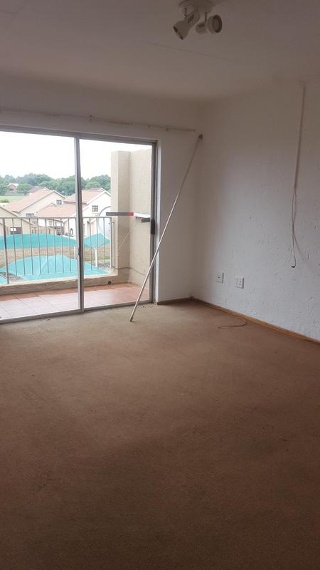 2 Bedroom Property for Sale in Sonneveld Gauteng