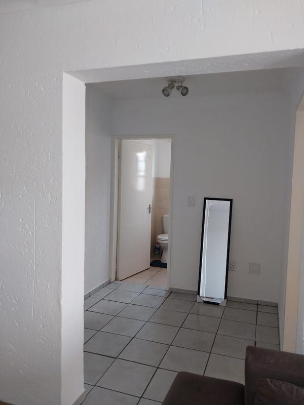 2 Bedroom Property for Sale in Sonneveld Gauteng