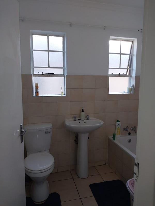 2 Bedroom Property for Sale in Sonneveld Gauteng
