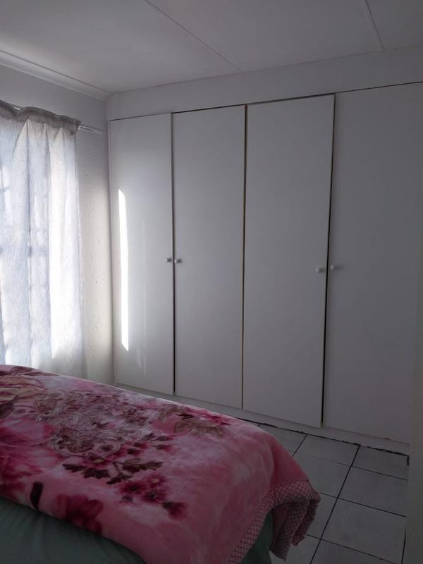 2 Bedroom Property for Sale in Sonneveld Gauteng