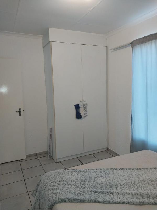 2 Bedroom Property for Sale in Sonneveld Gauteng