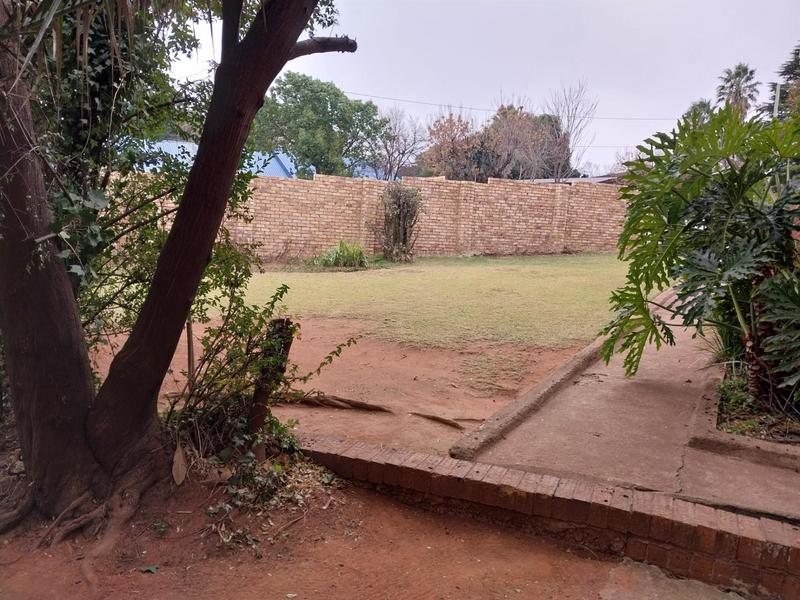 To Let 2 Bedroom Property for Rent in Florida Gauteng