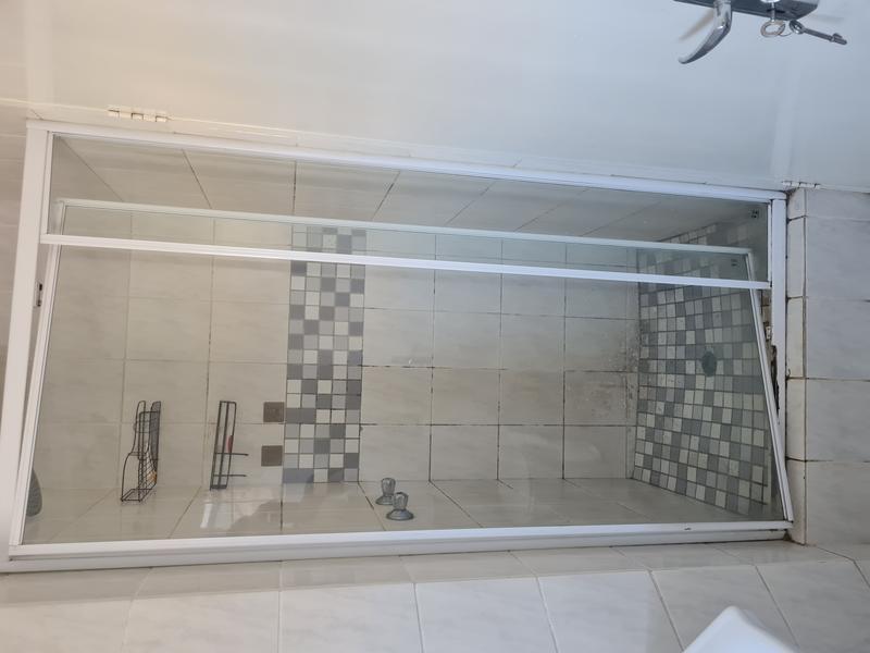 To Let 2 Bedroom Property for Rent in Bromhof Gauteng