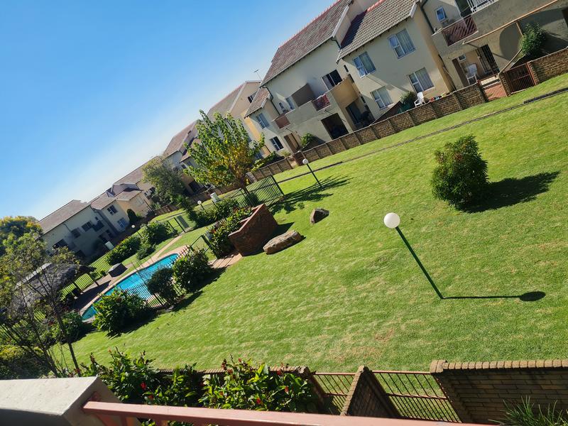 To Let 2 Bedroom Property for Rent in Bromhof Gauteng
