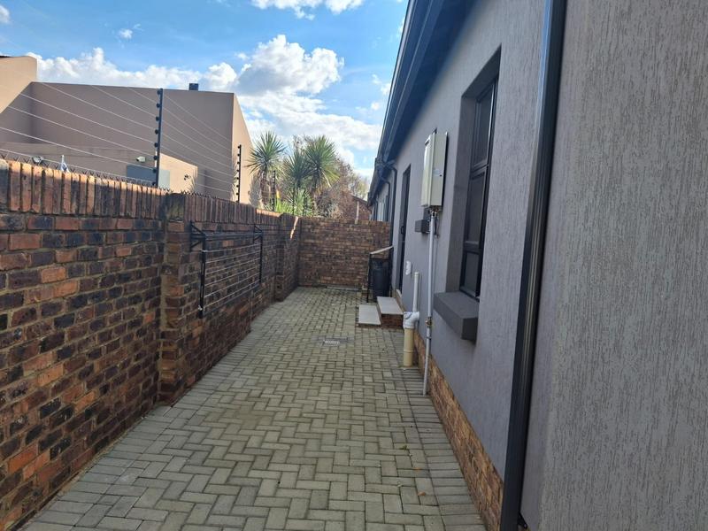 To Let 2 Bedroom Property for Rent in Vanderbijlpark SE 3 Gauteng