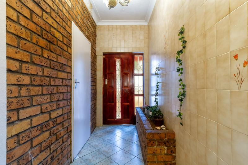 4 Bedroom Property for Sale in Witpoortjie Gauteng