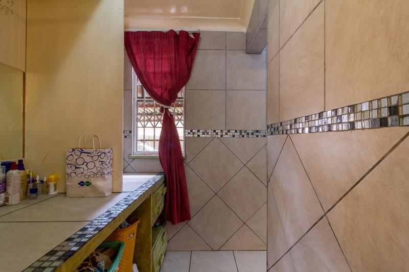 4 Bedroom Property for Sale in Witpoortjie Gauteng