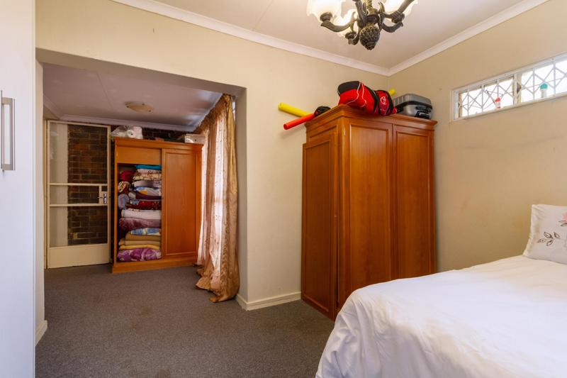 4 Bedroom Property for Sale in Witpoortjie Gauteng
