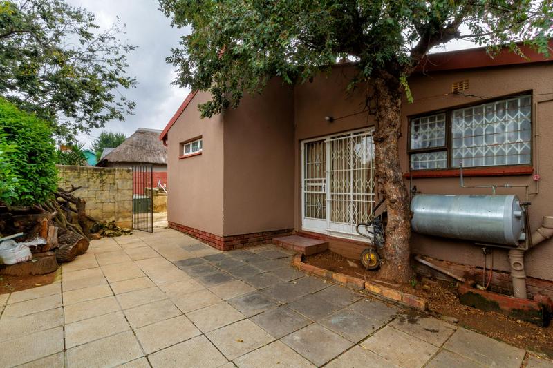 4 Bedroom Property for Sale in Witpoortjie Gauteng