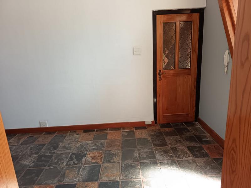 To Let 4 Bedroom Property for Rent in Little Falls Gauteng