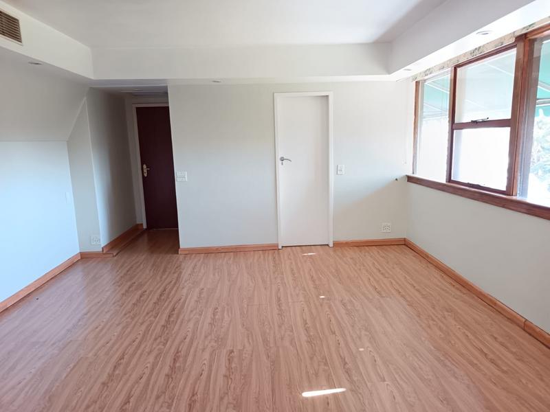 To Let 4 Bedroom Property for Rent in Little Falls Gauteng