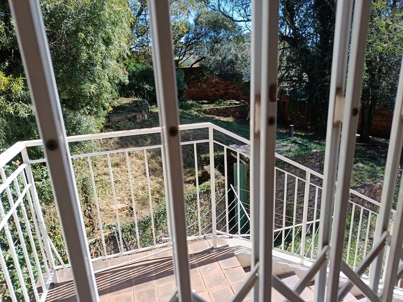 To Let 4 Bedroom Property for Rent in Little Falls Gauteng