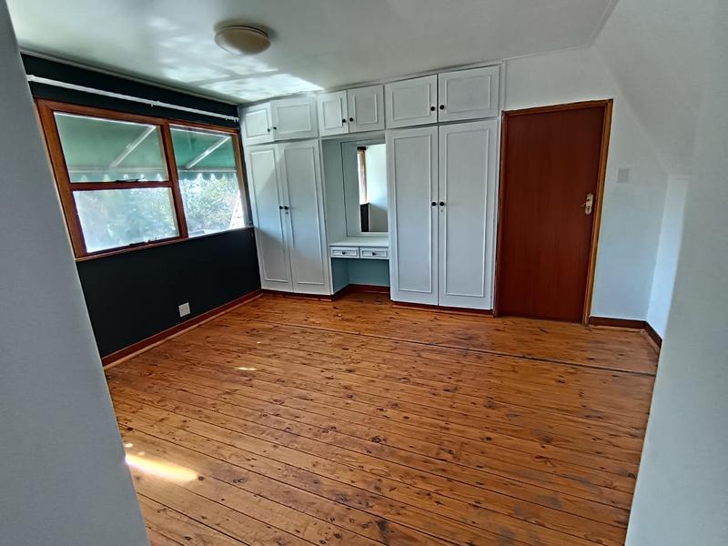 To Let 4 Bedroom Property for Rent in Little Falls Gauteng