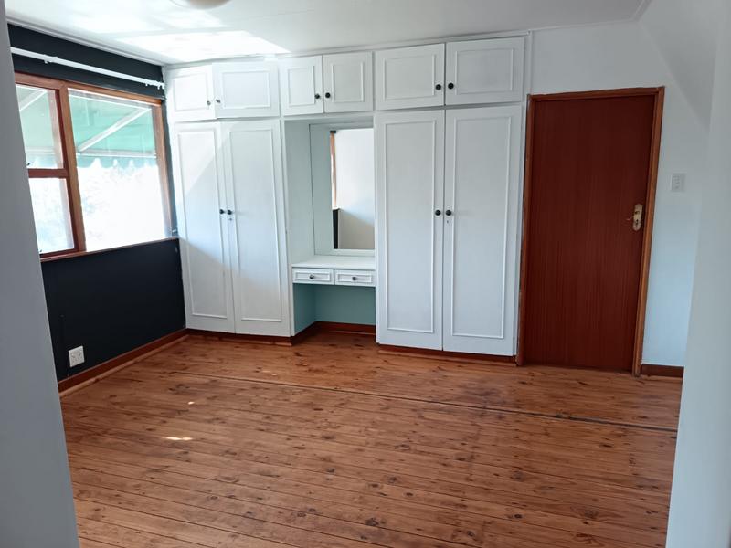 To Let 4 Bedroom Property for Rent in Little Falls Gauteng