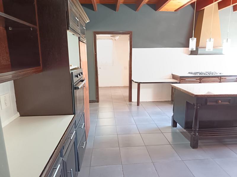 To Let 4 Bedroom Property for Rent in Little Falls Gauteng
