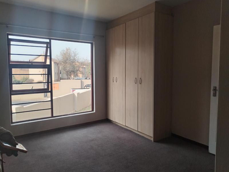 To Let 3 Bedroom Property for Rent in Sugar Bush Estate Gauteng
