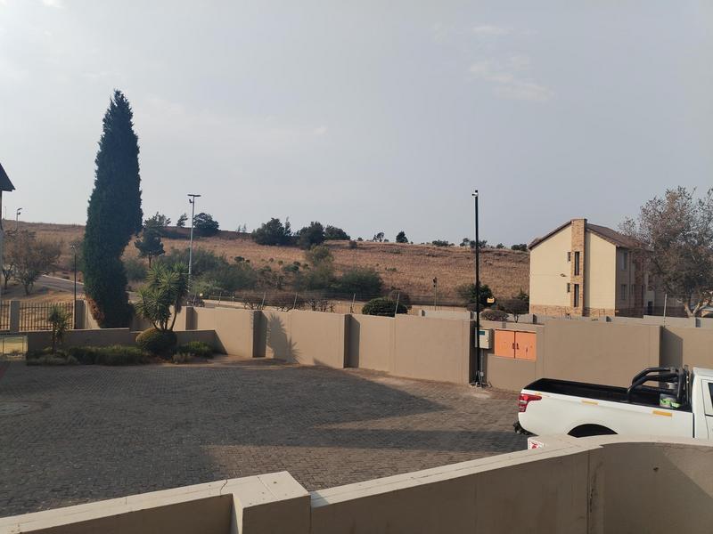 To Let 3 Bedroom Property for Rent in Sugar Bush Estate Gauteng